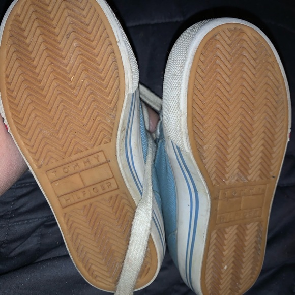Boys Tie-up Tommy Hilfiger Sneakers - Picture 2 of 6